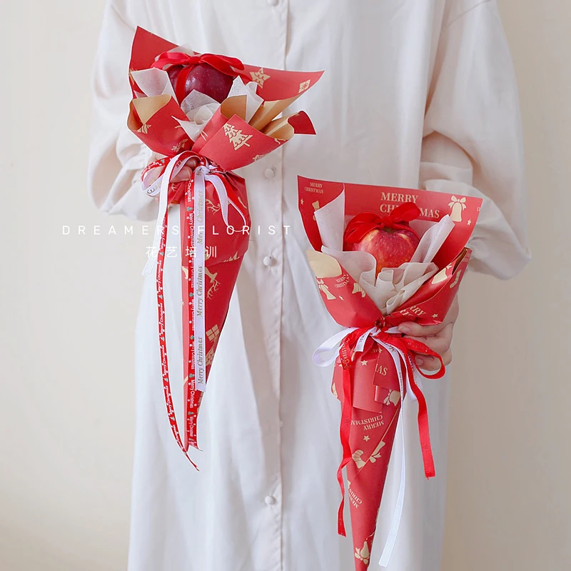 Wholesale Packing Paper Christmas Design Factory Stock Christmas Pattern Red Green Kraft Gift Wrapping Paper With Bell and Elk