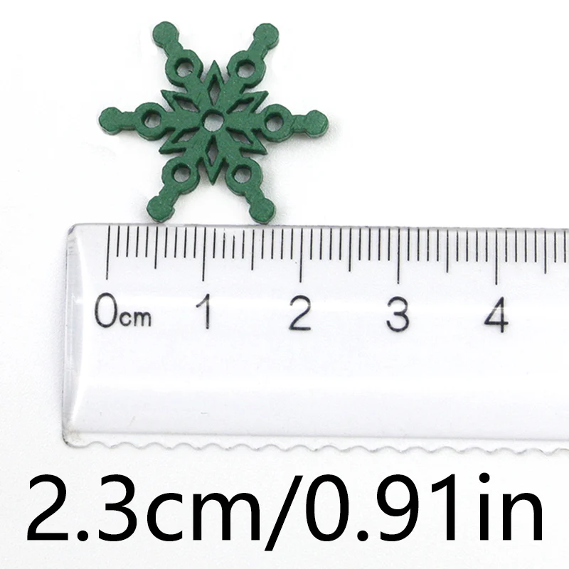 (50 Pcs/pack) Christmas Snowflakes Multi Colored Wood Flakes Hanging Decorations Wooden Crafts Xmas Tree Hanging Handmade DIY