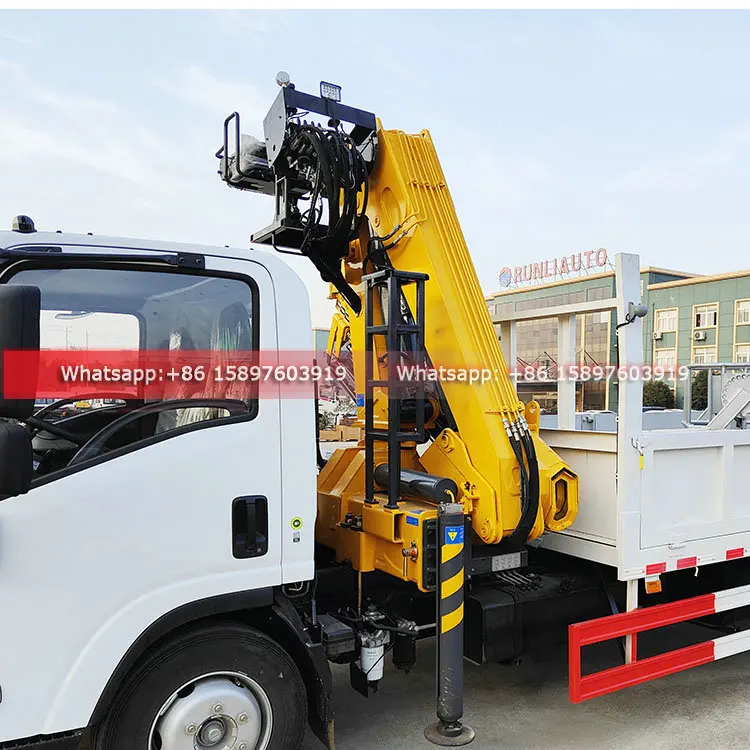 Low Price ISUZU Lorry Cargo Truck with Hydraulic Crane 5T 6Tons Folded Boom Crane For Truck Whatsapp 0086 15897603919