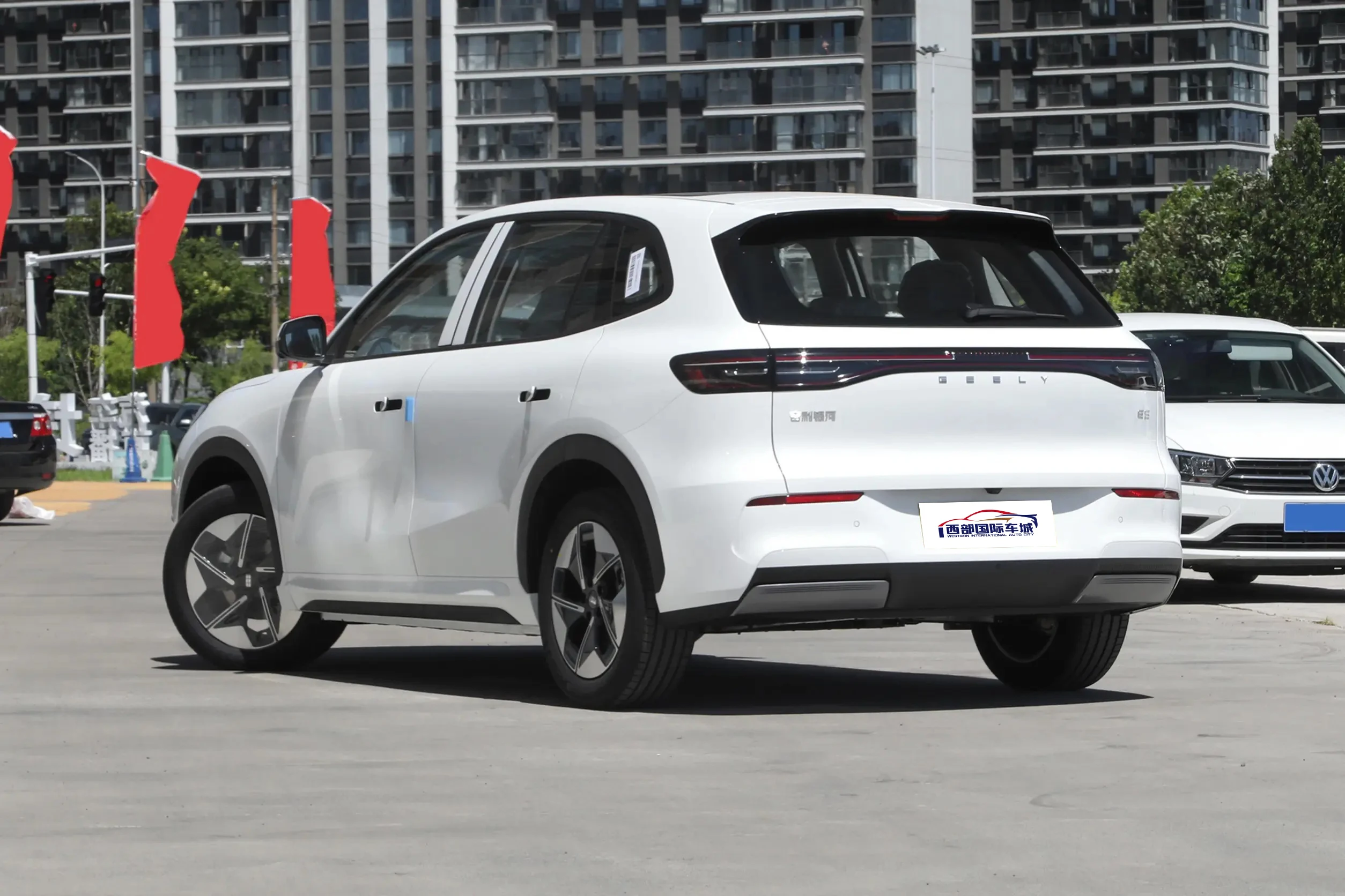 Китайский умный автомобиль компактный семейный внедорожник Geely Galaxy E5 2024 440/530 км чистый электромобиль