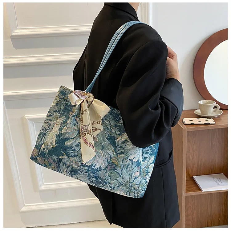 2022 Wholesale fashion purses and handbags for women large capacity jacquard canvas tote bags for lady