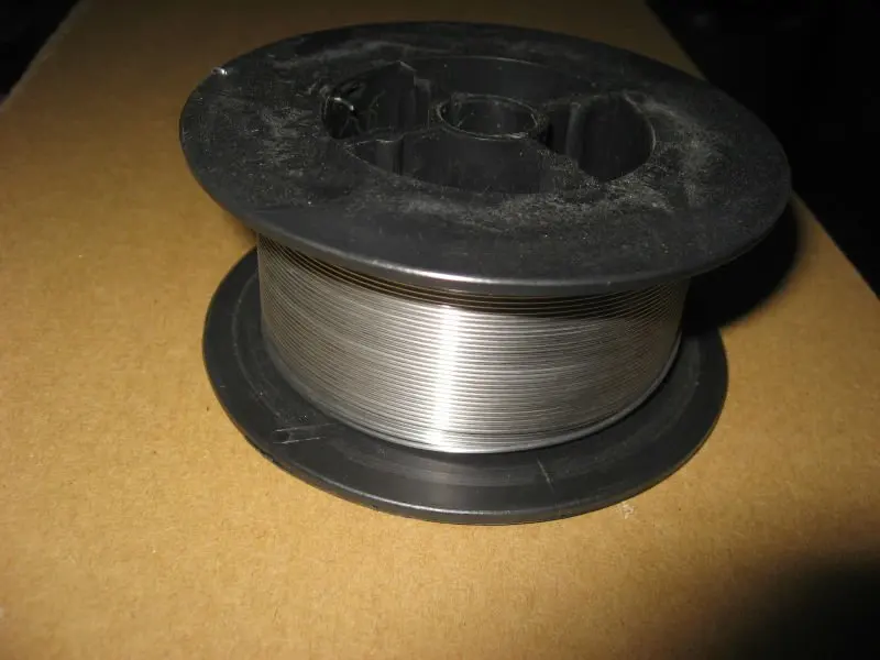 E71T-11 0.8mm x 4.5Kg Gasless Mig Wire High Grade Gasless Mig Welding in Industrial, Welding, Other Welding Equipment