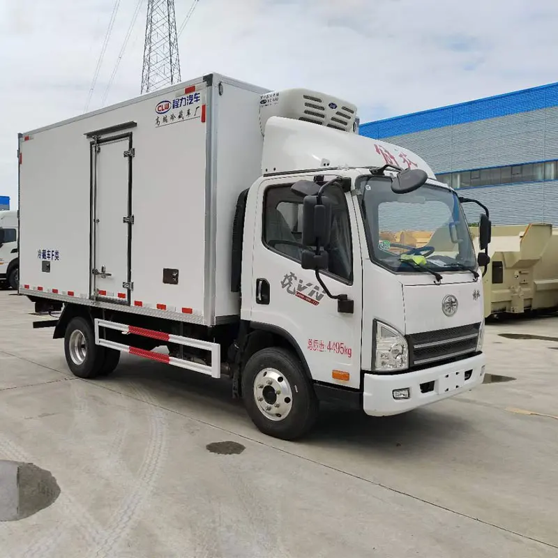 FAW 4X2 Refrigerated Truck for Freezing and Transporting Vegetables and Meat