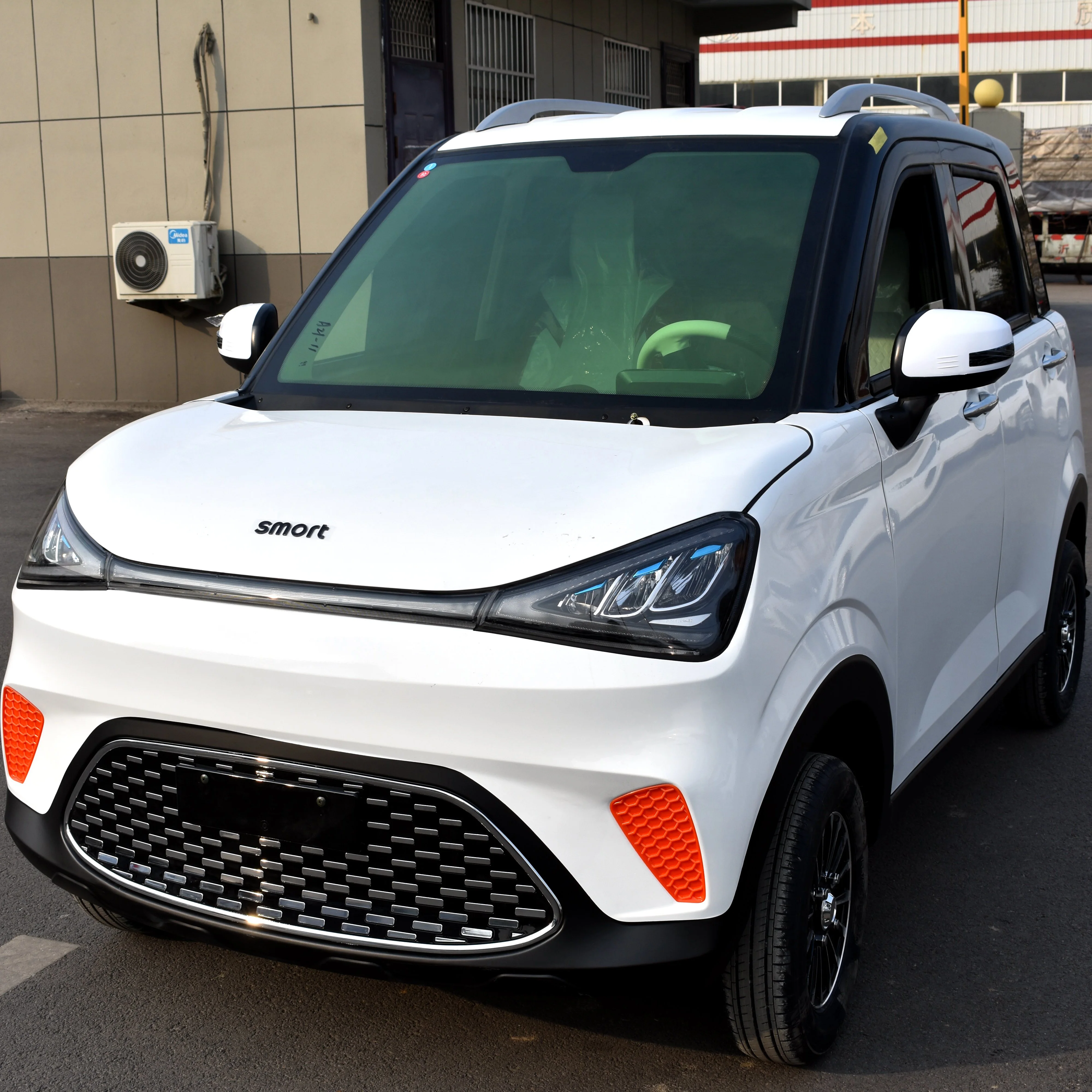 4 puertas Солнечный Электрический автомобиль на низкой скорости четыре колеса без водительских прав кожаные сиденья R15 Шины задняя камера