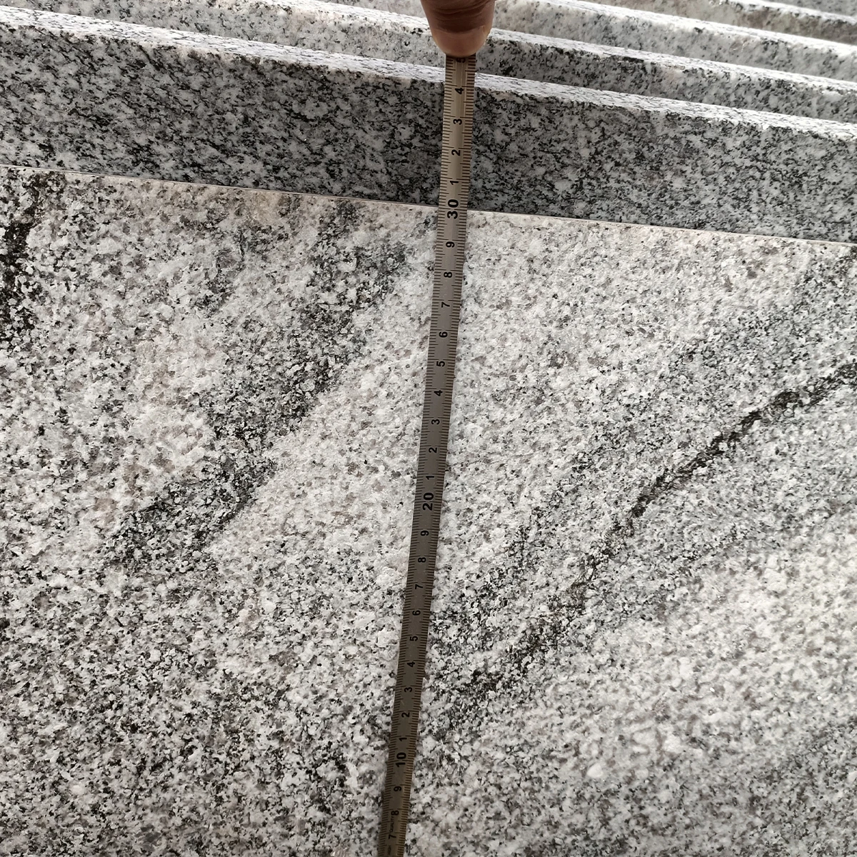 Natural mountain gray granite slab paving stone granite stone outdoor decorative granite tiles