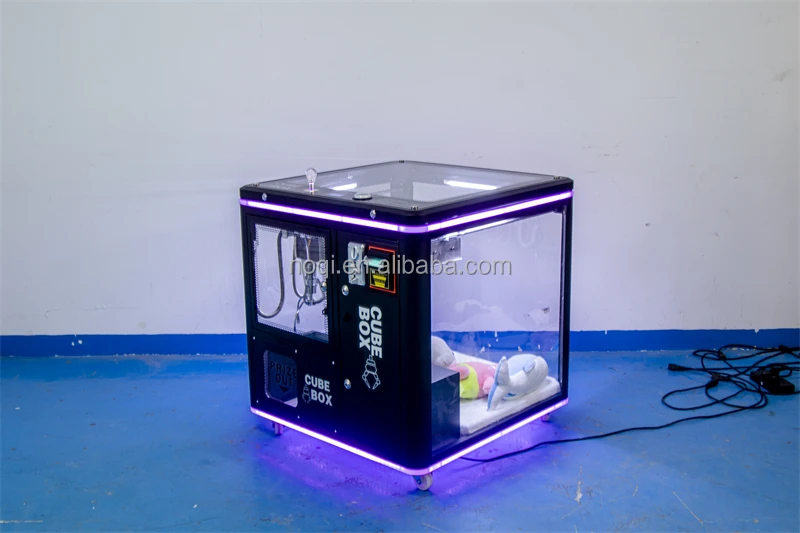 Shopping center square winner toys prize vending mini rubik cube coin operated claw crane machine