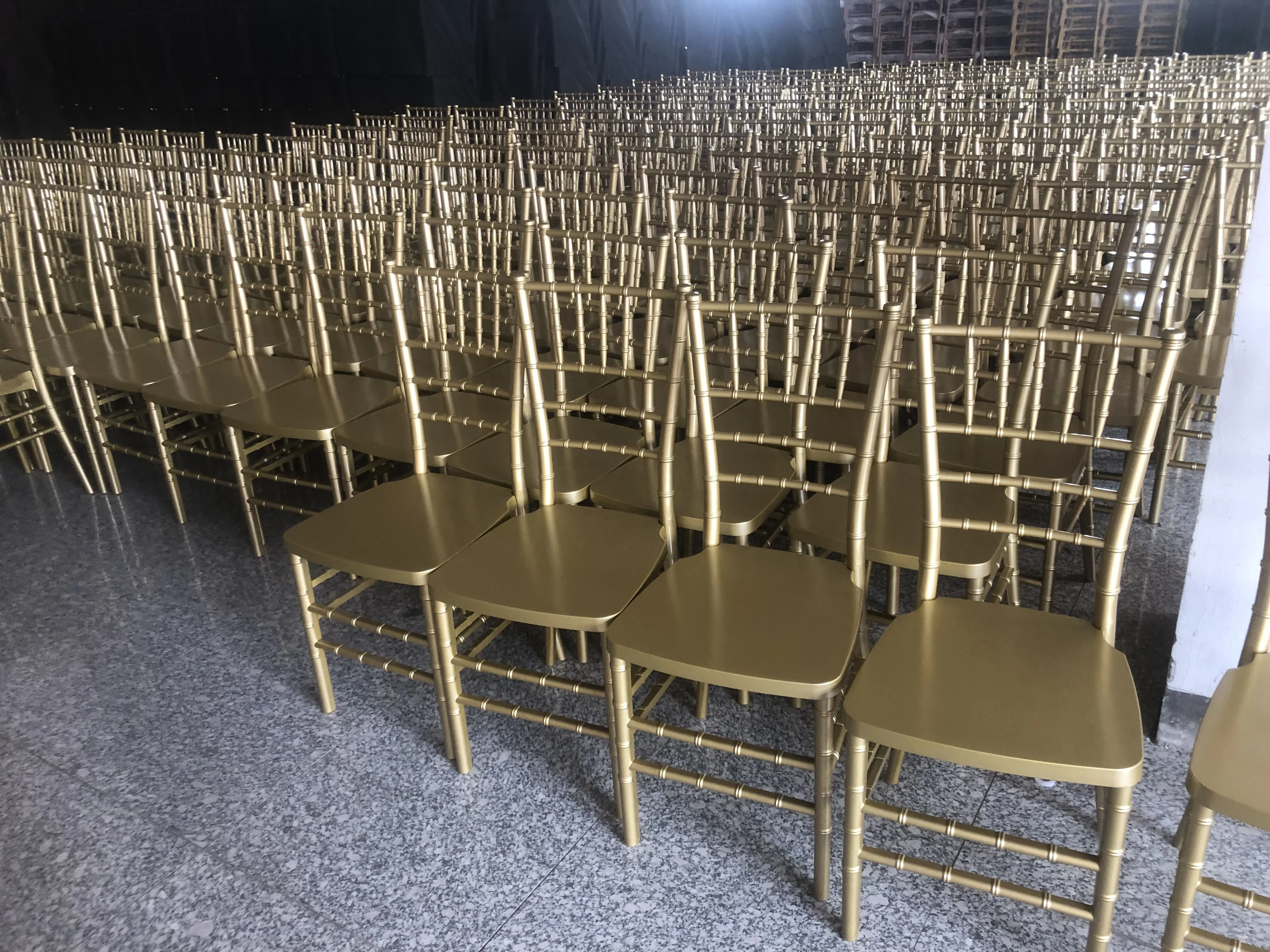 Wholesale Stackable Hotel Tiffany Party Wedding Gold Resin Chiavari Chair For Event
