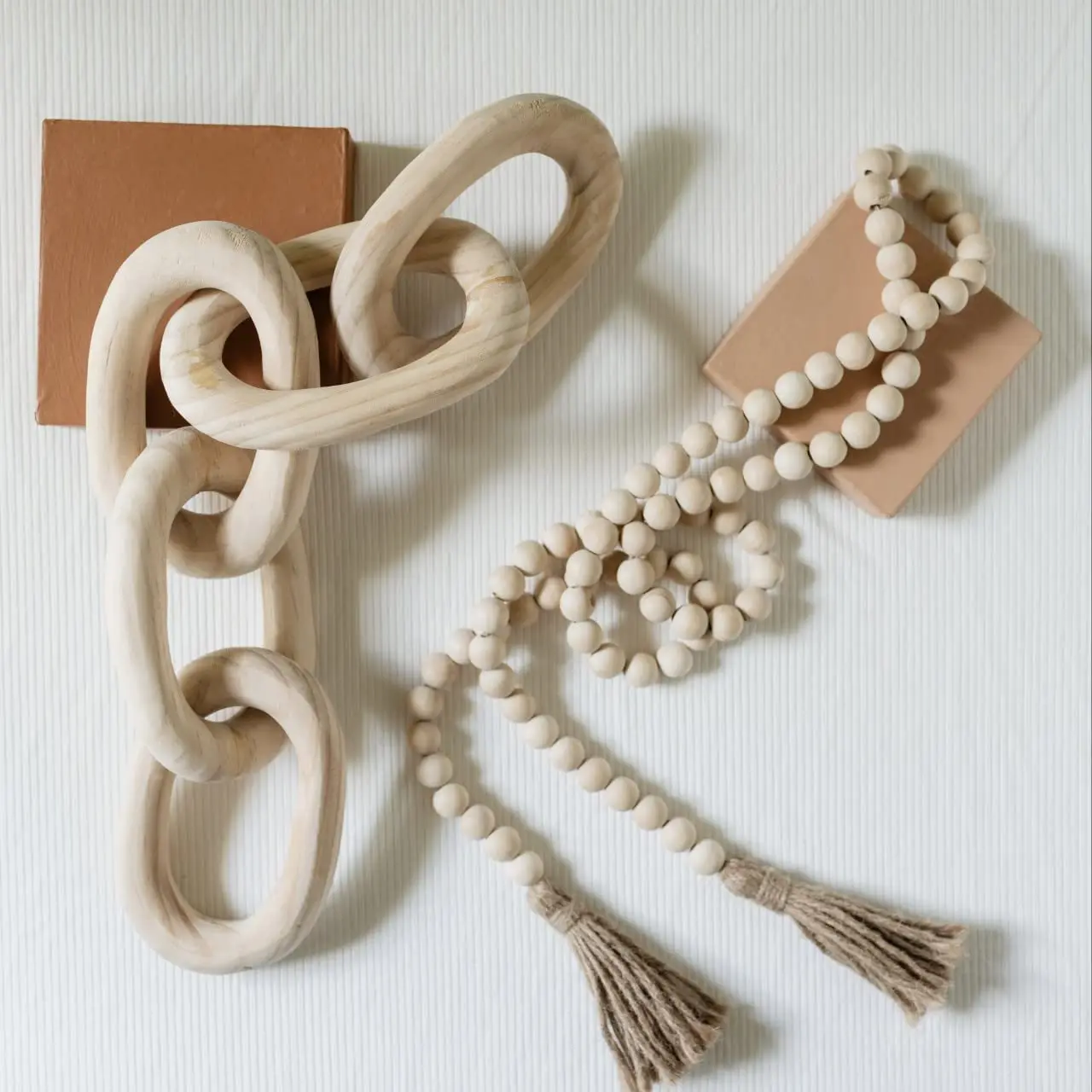 Boho Decorative Wood Chain Link and Bead Garland Set Natural Hand Carved Wood Chain Aesthetic Modern Farmhouse Decor Set (1600506576503)