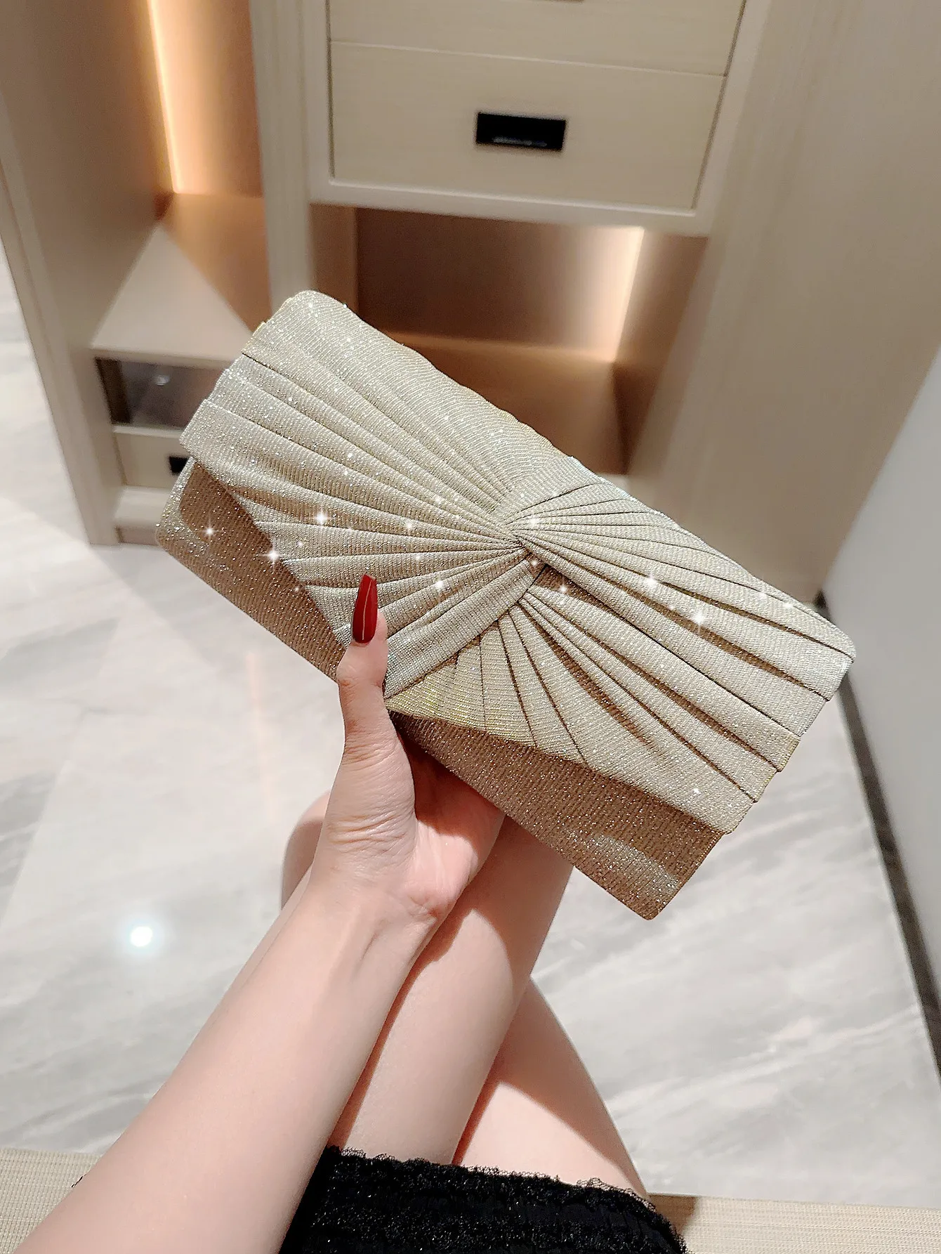 Grey Twinkling Women Party Clutch Bag Purses with Chain Dinner Dress Handbag Evening Wedding Wrinkle Clutch Handbags for Women