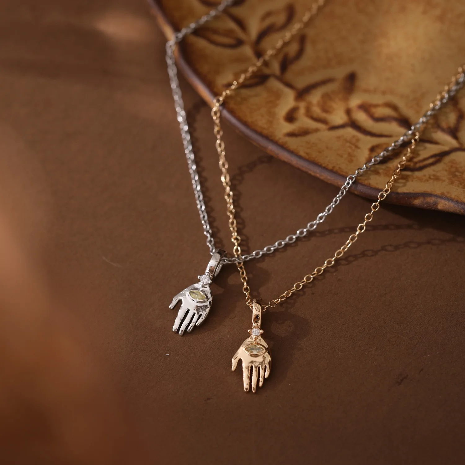 2024 Новое поступление позолоченный из нержавеющей стали Циркон бриллиант сглаз ручное ожерелье для женщин