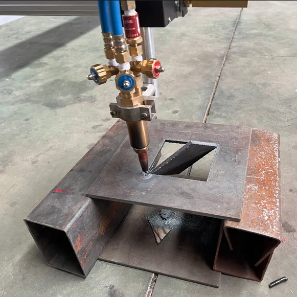 Широко используемый недорогой небольшой Настольный портативный невысокочастотный плазменный Железный резак lgk 120 с компрессором машина плазменной резки