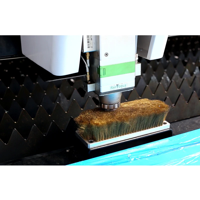 1500W 2000W 3000W 4000W ipg fiber laser cutting machine for metal tube and sheet cutting machine manufacturer