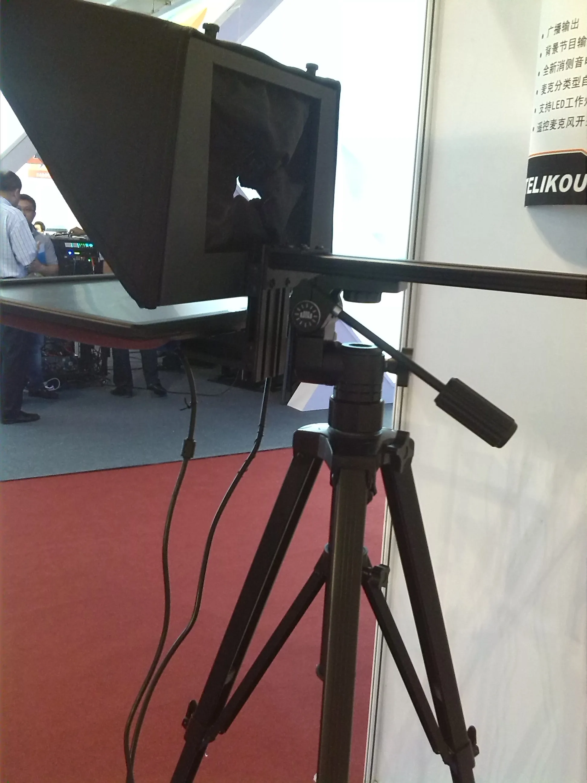 TELIKOU TF-19  Foldablet Teleprompter for video cameras ,DSRL camera , small HD/4K video camera or professional big camcorders