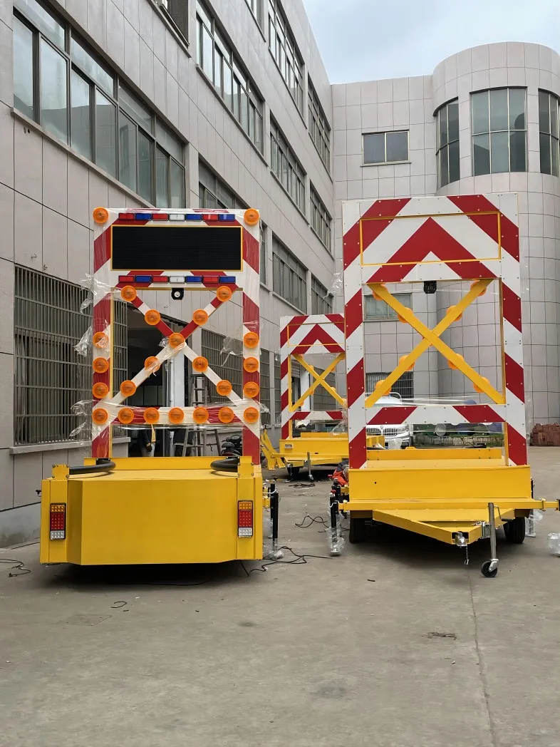 Flashing Road Work Construction Site Directional Amber Led for Sale Sign Trailers Roadway Safety Solar Traffic Arrow Board