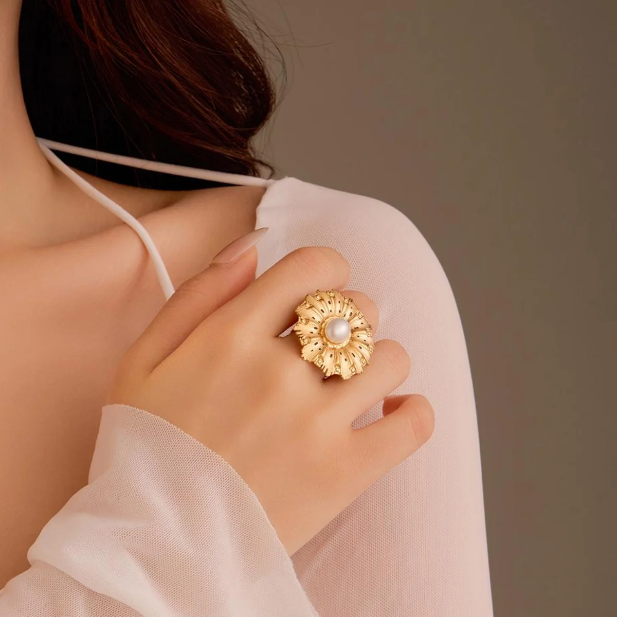 Преувеличенные перламутровые полые кольца из нержавеющей стали 18K PVD позолоченные Регулируемые для женщин
