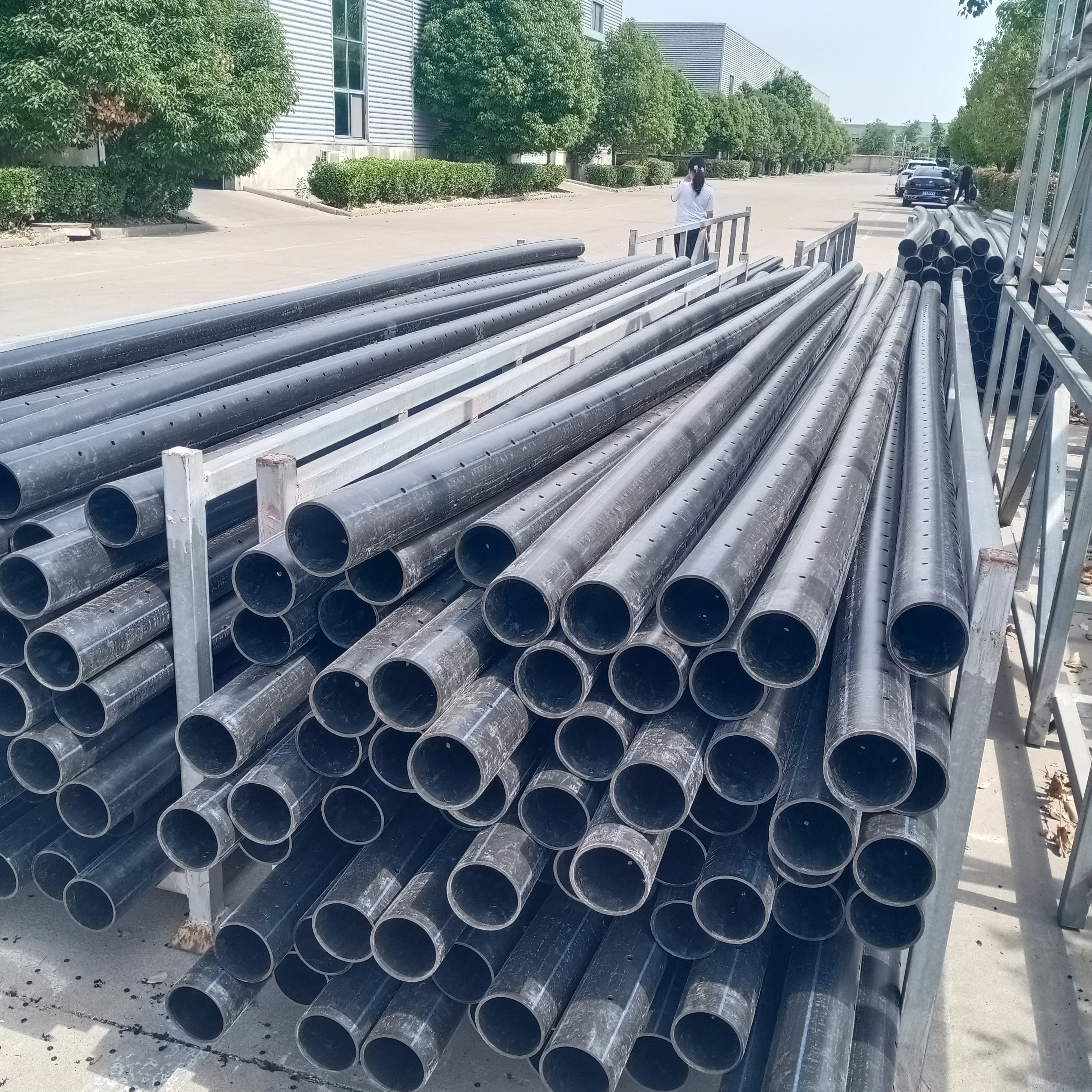 HDPE Flexible Seepage Pipe with Perforated Holes Durable Drainage Moulded PE in Sizes 90mm 110mm 125mm 140mm 160mm
