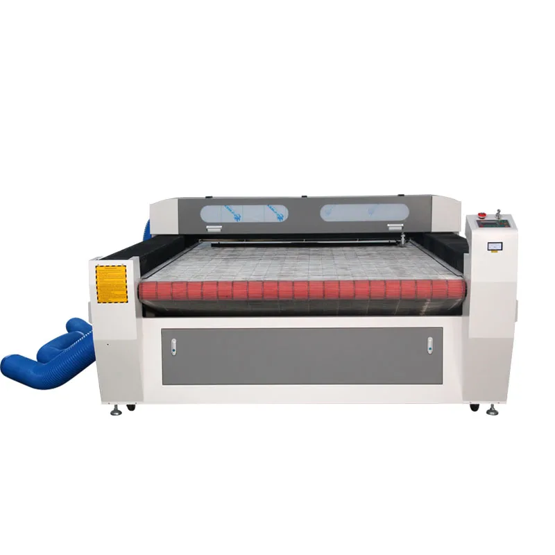 co2 laser cutting machine for cutting large fabric in garment embroidery industry