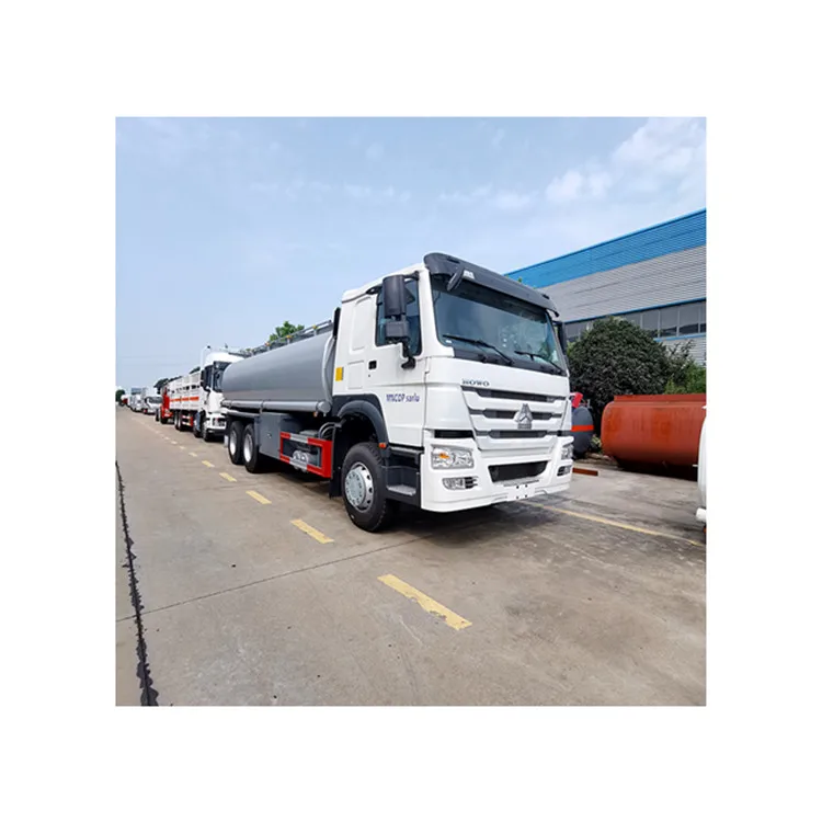 Грузовик с масляным баком Sinotruck HOWo 6x4 евро 2 Объем бака 20 куб. М грузовик топливным 2cbm-60cbm для продажи