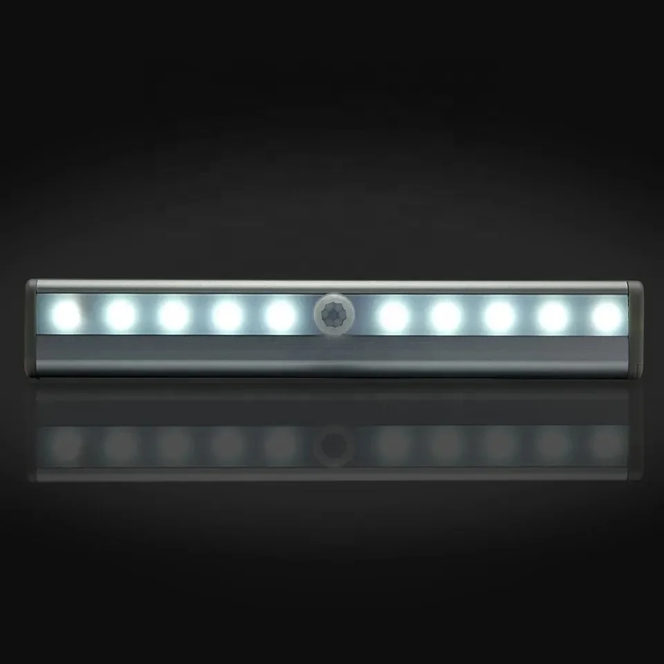 Wholesale Auto On/Off Wireless PIR Motion Sensor Light