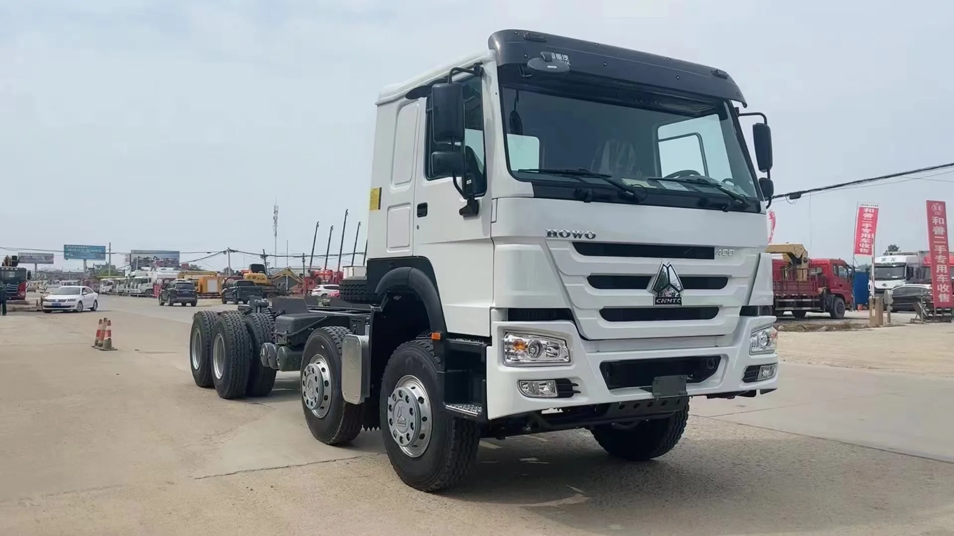 HOWO Sinotruk 6x4 8x4 20 28cbm 20000 Liters 6000 Gallon 400hp Fuel Dispenser Tank Truck Used Oil Fuel Tank truck