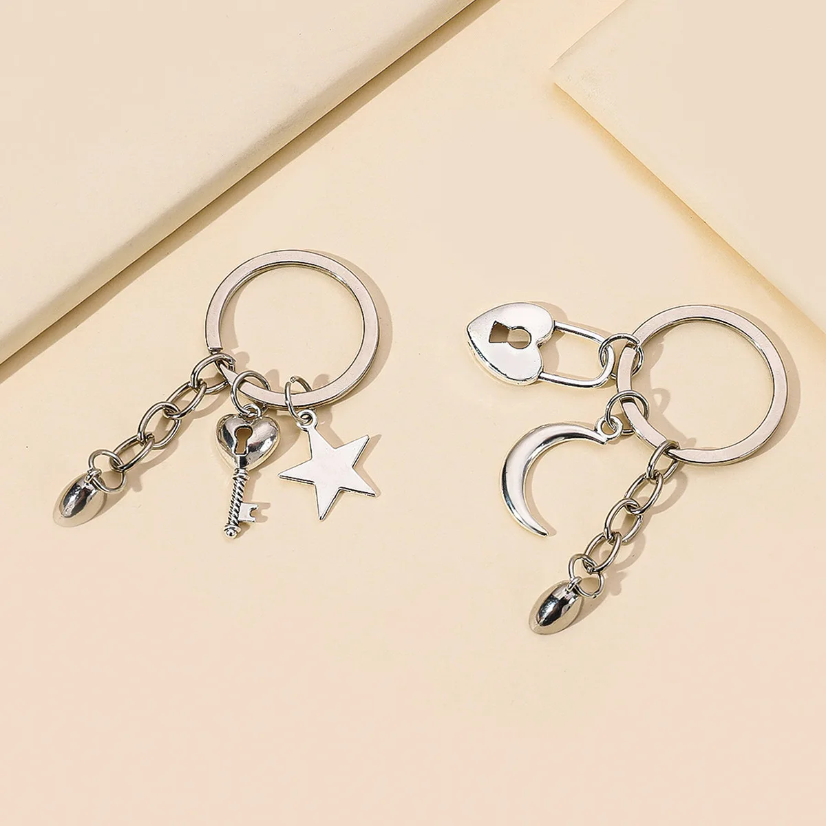 New trend Lovers keychains Star Moon Lock Couple Gift Keychain for Event Promotion