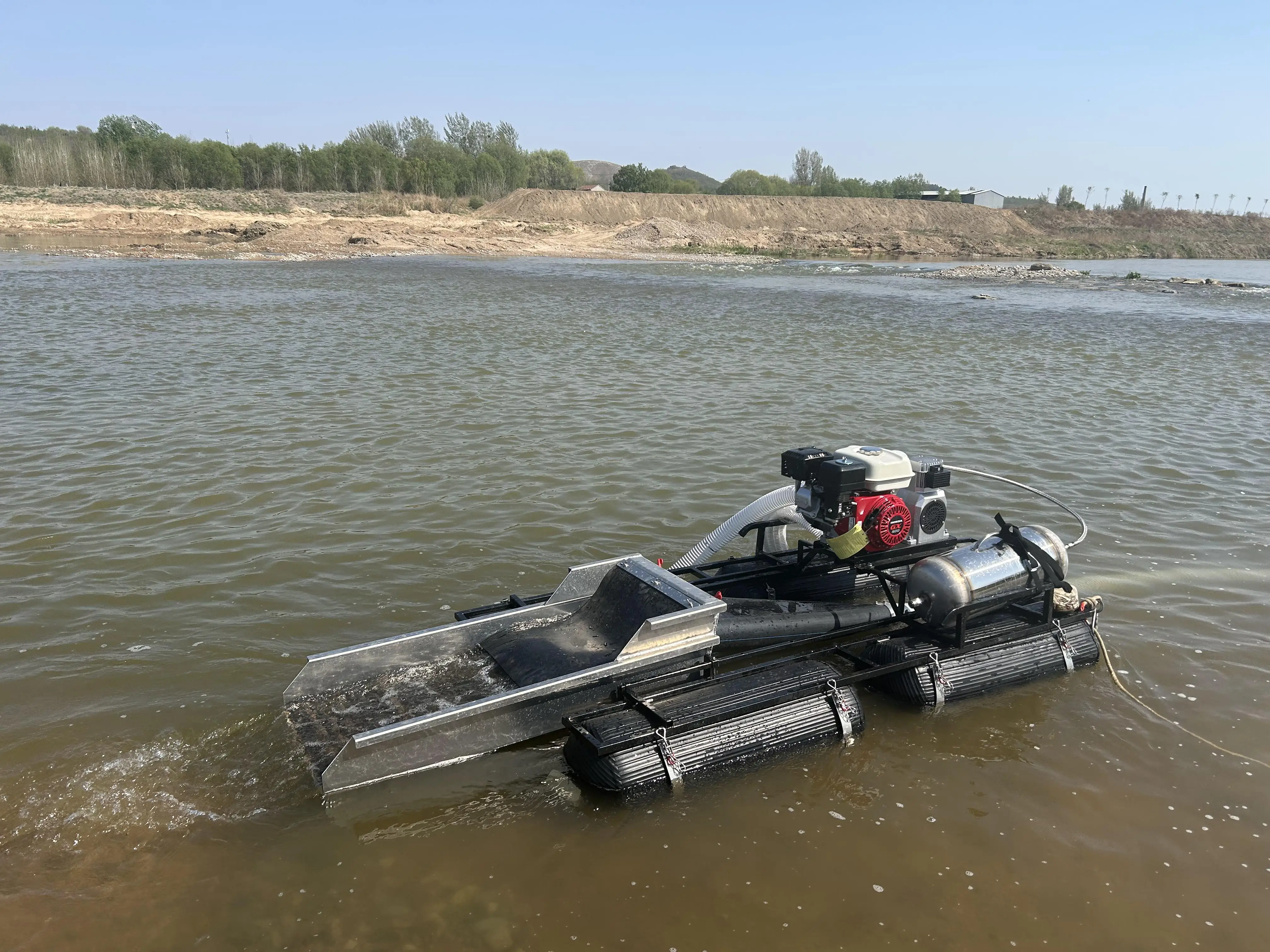 Mini Gold Suction Dredge Boat For Sale  China dredger gold with high performance