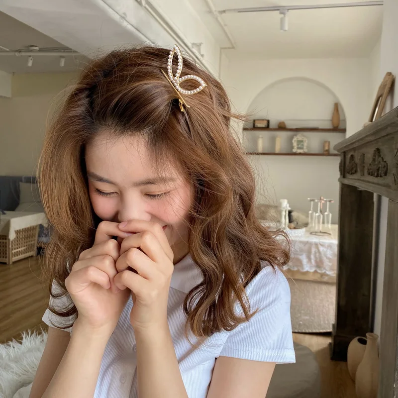 
ONYSS Korean Ins Style Hair Butterfly Bunny Ear Hairpin Metal Pearl Pretty Hairpins Butterfly Clips For Women 