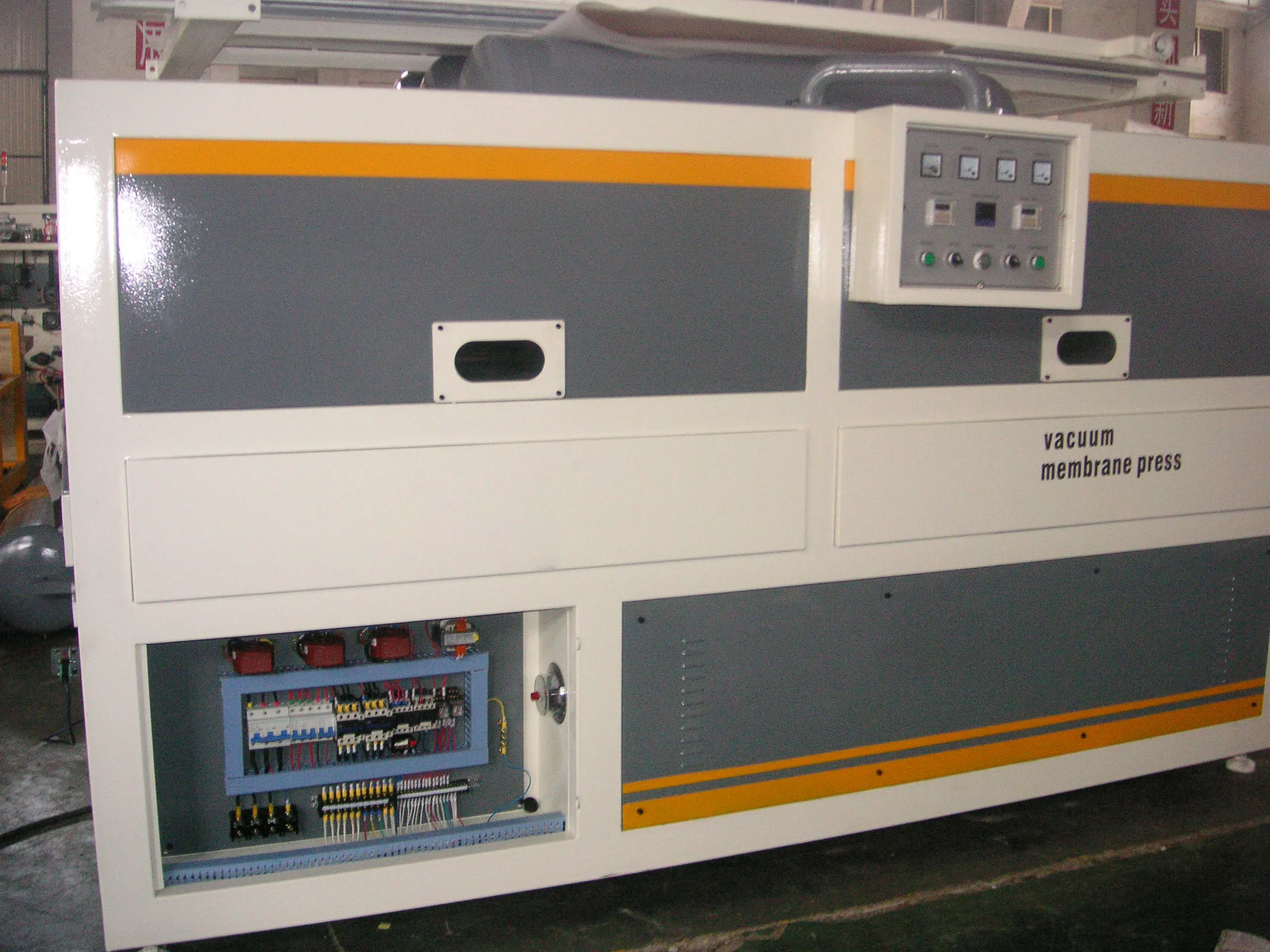 Good After-Sales Service Vacuum Membrane Press Machine For Pvc Film Laminating Wood Furniture