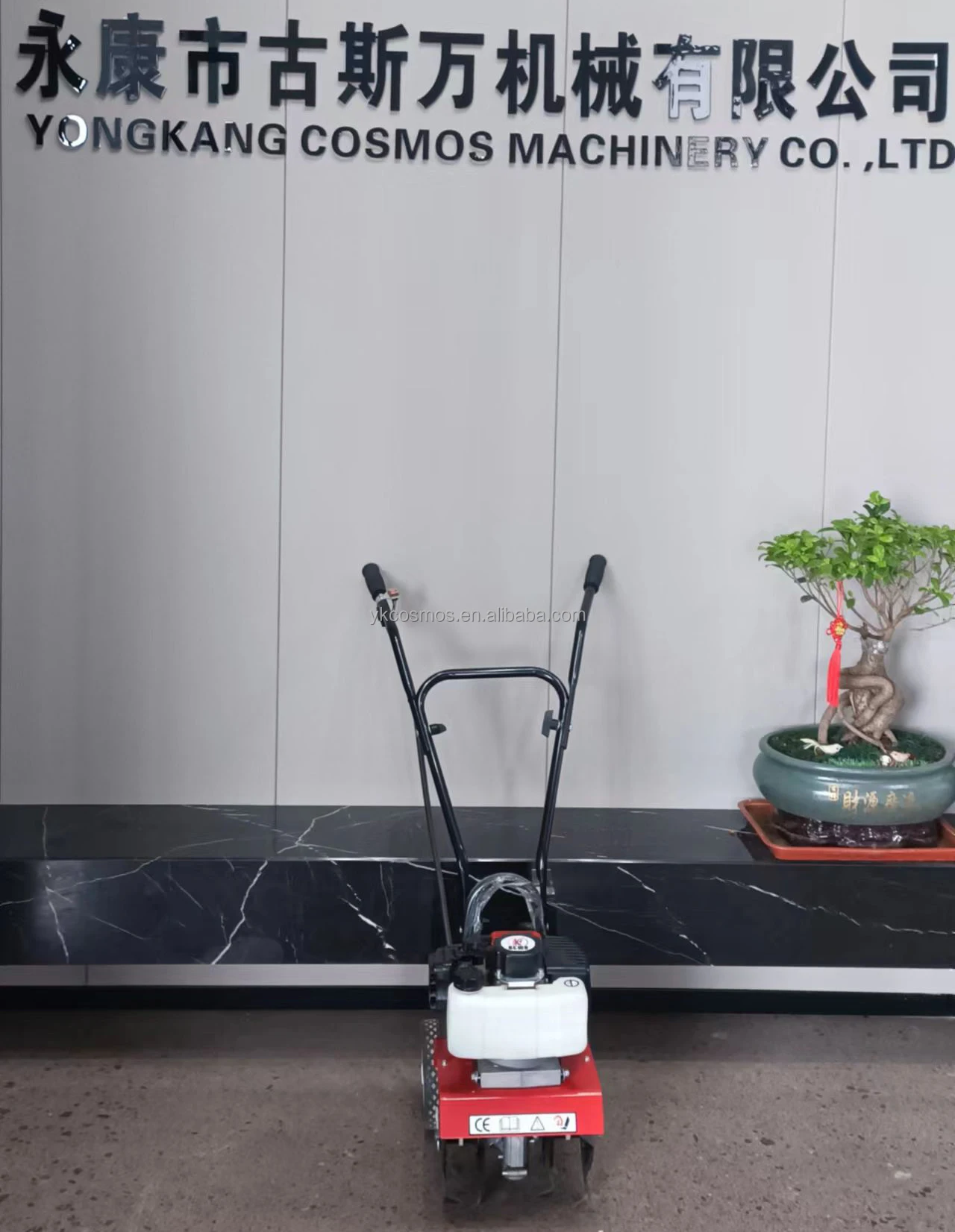 Hand Push Gasoline Garden Cultivators 52cc Mini Power Tiller with 6 Blades weeding machine,ploughing machine