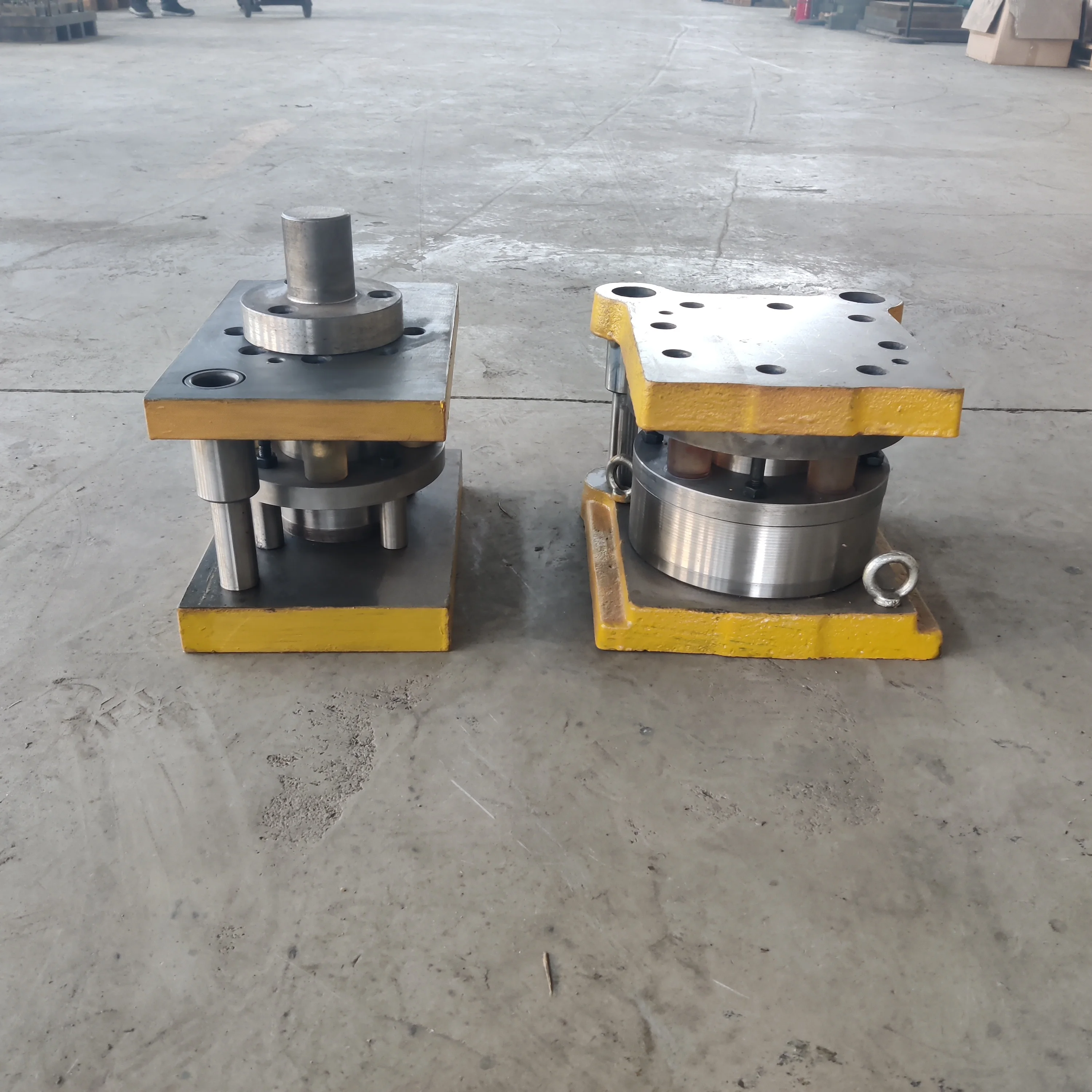 Metal Sheet Punching Mold Progressive Hydraulic Press Dies Stamped punching service aluminum press mold