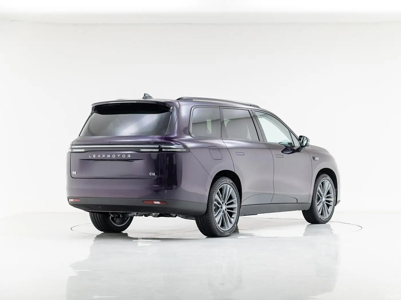 Leap Motor C16 HEV SUV 2024 Extended Range 200 Respect Enjoying Edition China NEV Extended range hybrid electric adult car