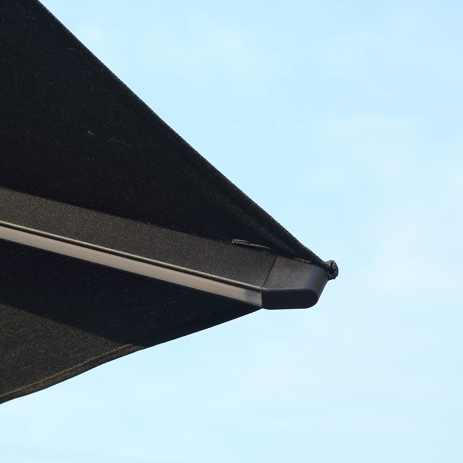 Polished Waterproof Modern Patio Garden Sun Shade Led Aluminum Cantilever Umbrella Parasol Outdoor Umbrella With Light