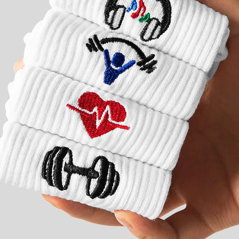 oem custom performance knitted basketball logo socks designer letter polyamide nylon athletic embroidery logo sport socks