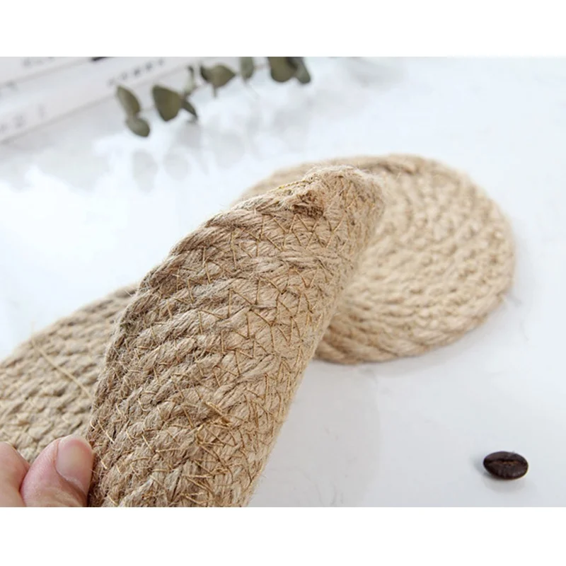 
Linen Straw Round Thick Home Kitchen Table Anti-Scalding Insulation Pad 