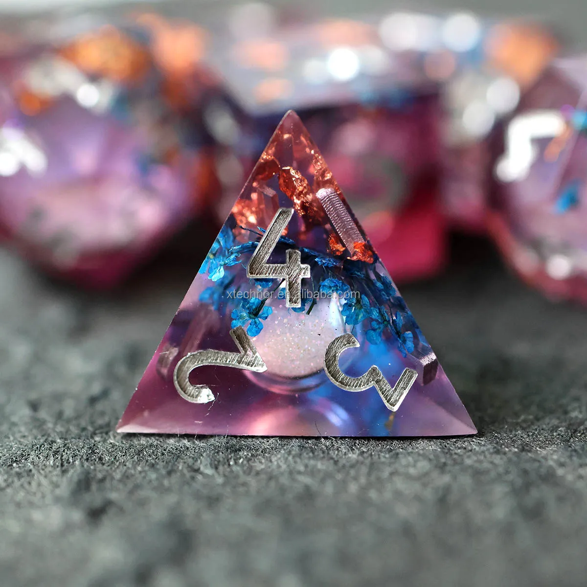 Custom Polyhedral Handmade Sharp Edge Resin 7pcs Dice Set D&D Dungeons Dragons RPG Table Game -Flower Liquid Core Dices
