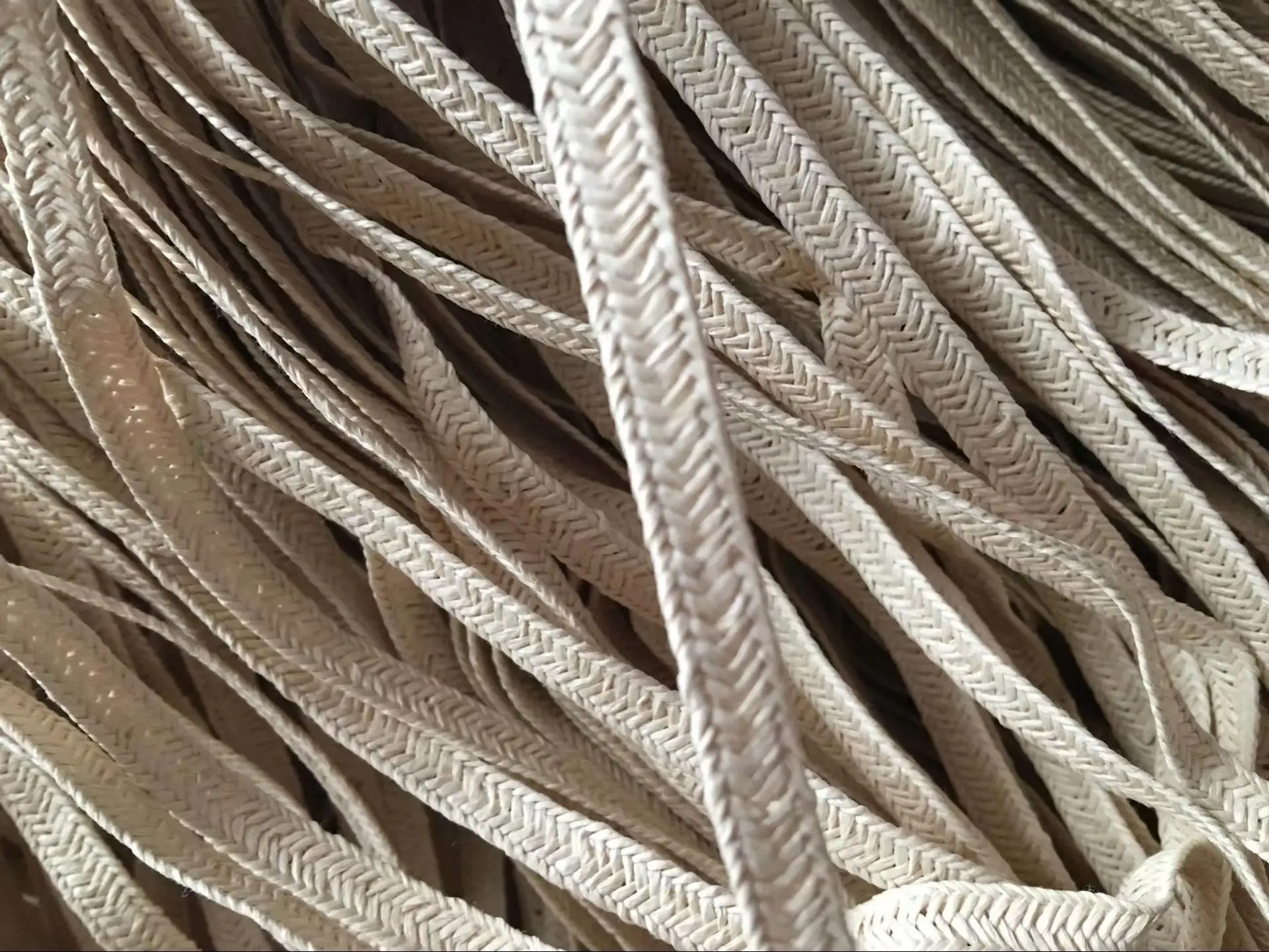 Paper Straw Braids PP Braids Natural grass Raffia and wheat straw in different size for Hat making