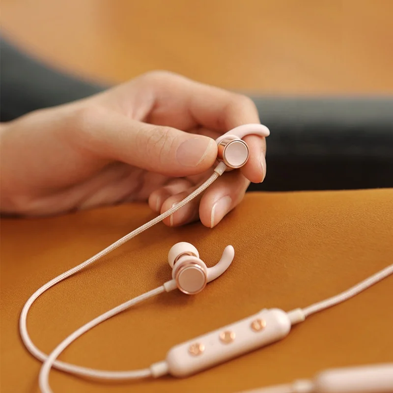 
Maoxin 2020 new multicolor retro braided neckbrand magnetic wired headphones bluetooth earphone with microphone wholesale 