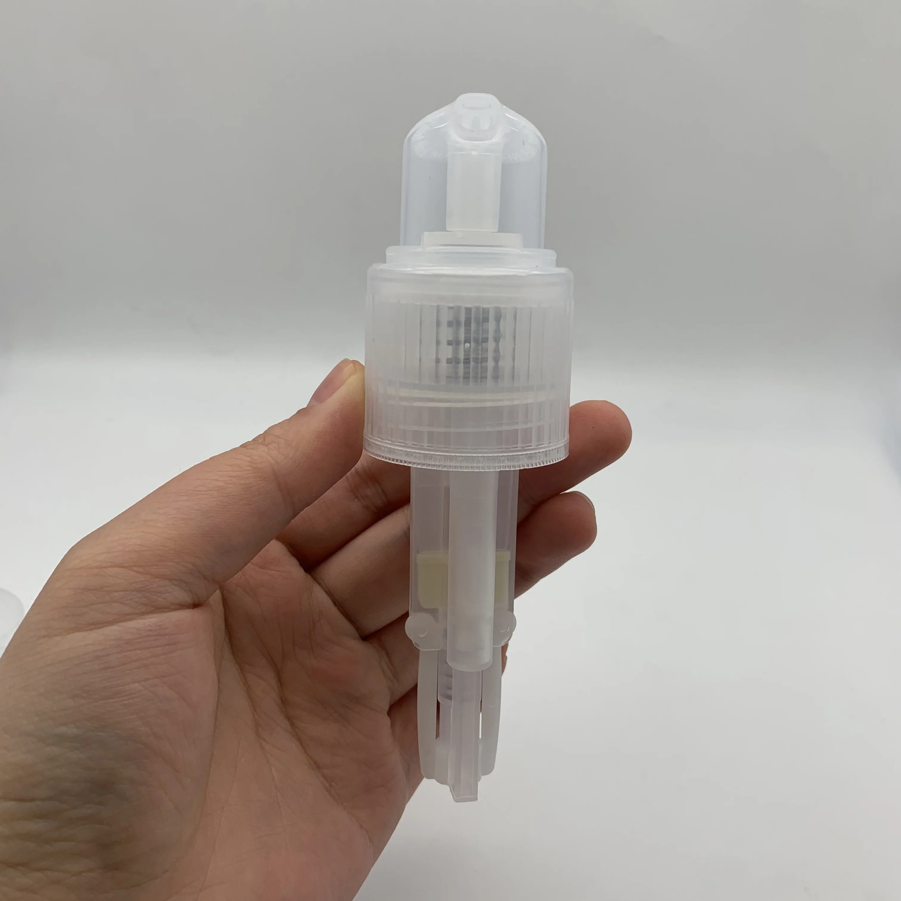 2oz Powder Spray PET Bottle glitter, root touch up powders, fragrance powders, deodorant