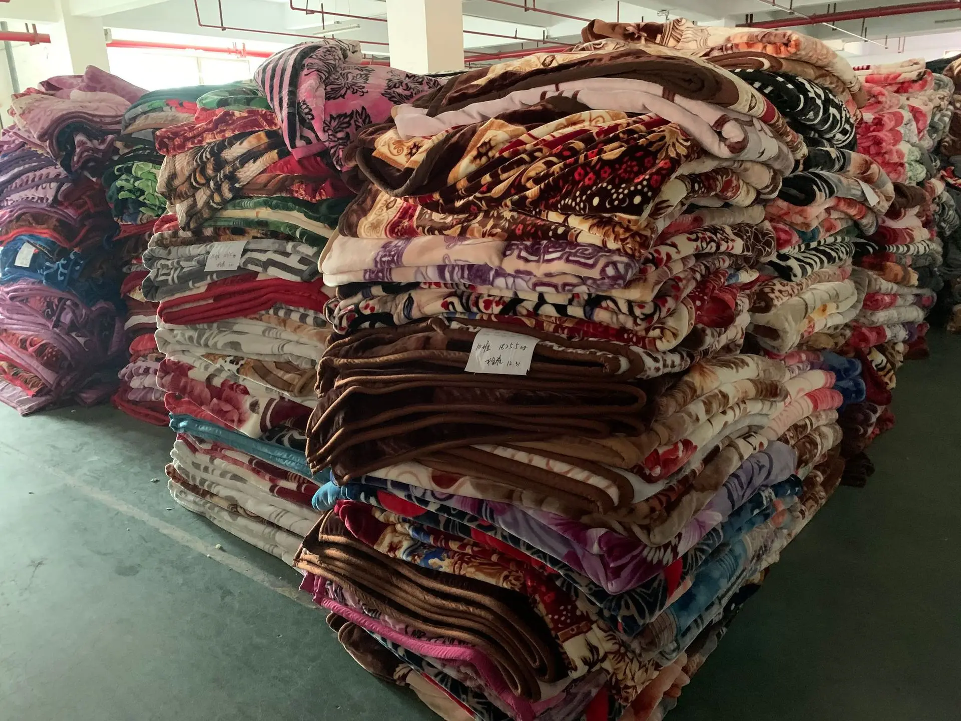 Yiwu blanket manufacturer For Winter Super Soft Raschel Blanket 2 Ply Reversible Raschel Bed Blanket