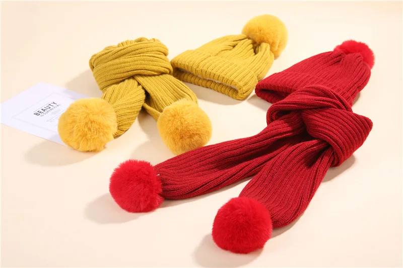 
boys and girls hat and scarf suit with plush and warm in autumn/ winter knitted ball bib 