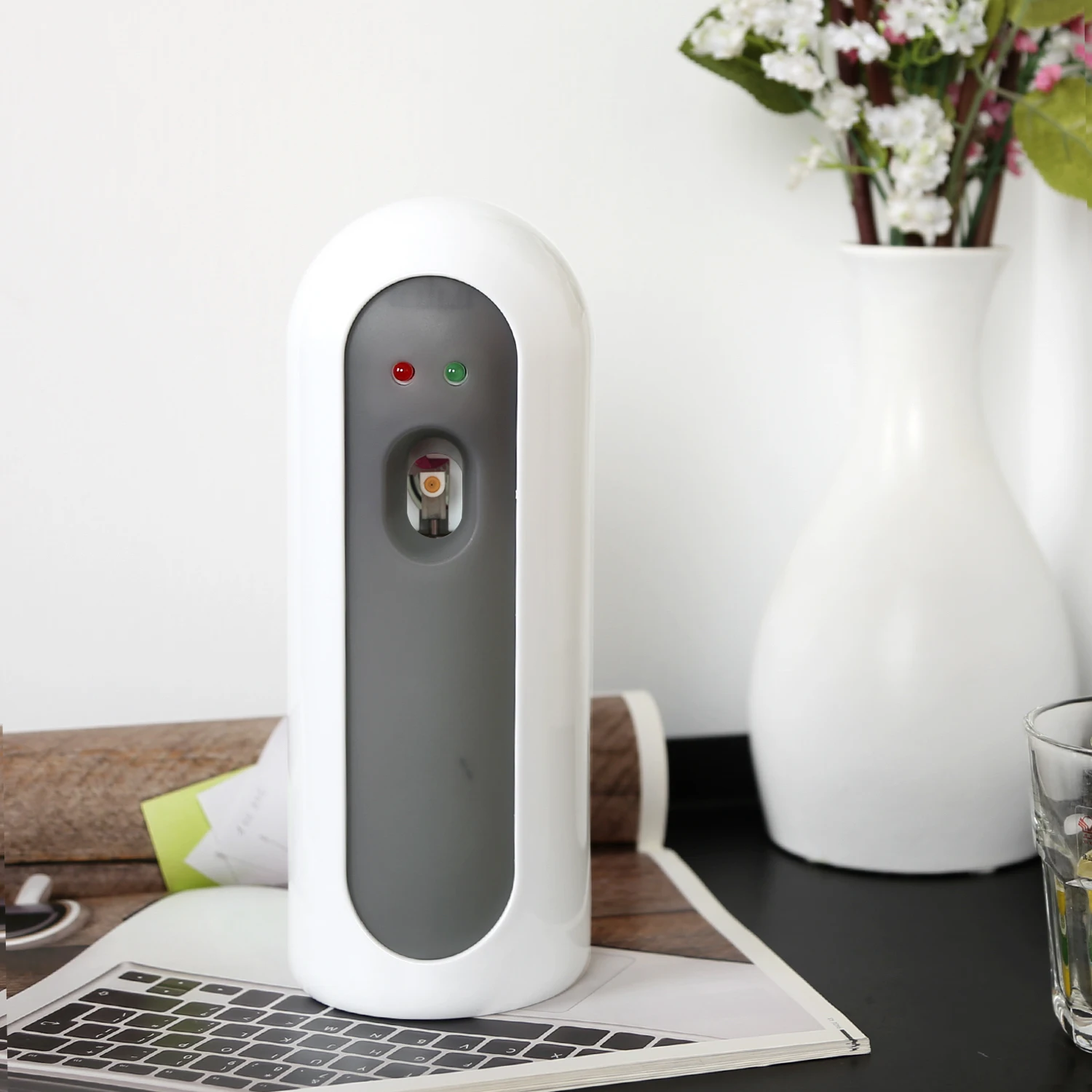 New styles Wall-mounted 300ml Hotel Fragrance Smart Automatic Room Toilet Air Freshener Perfume Spray Aerosol Dispenser