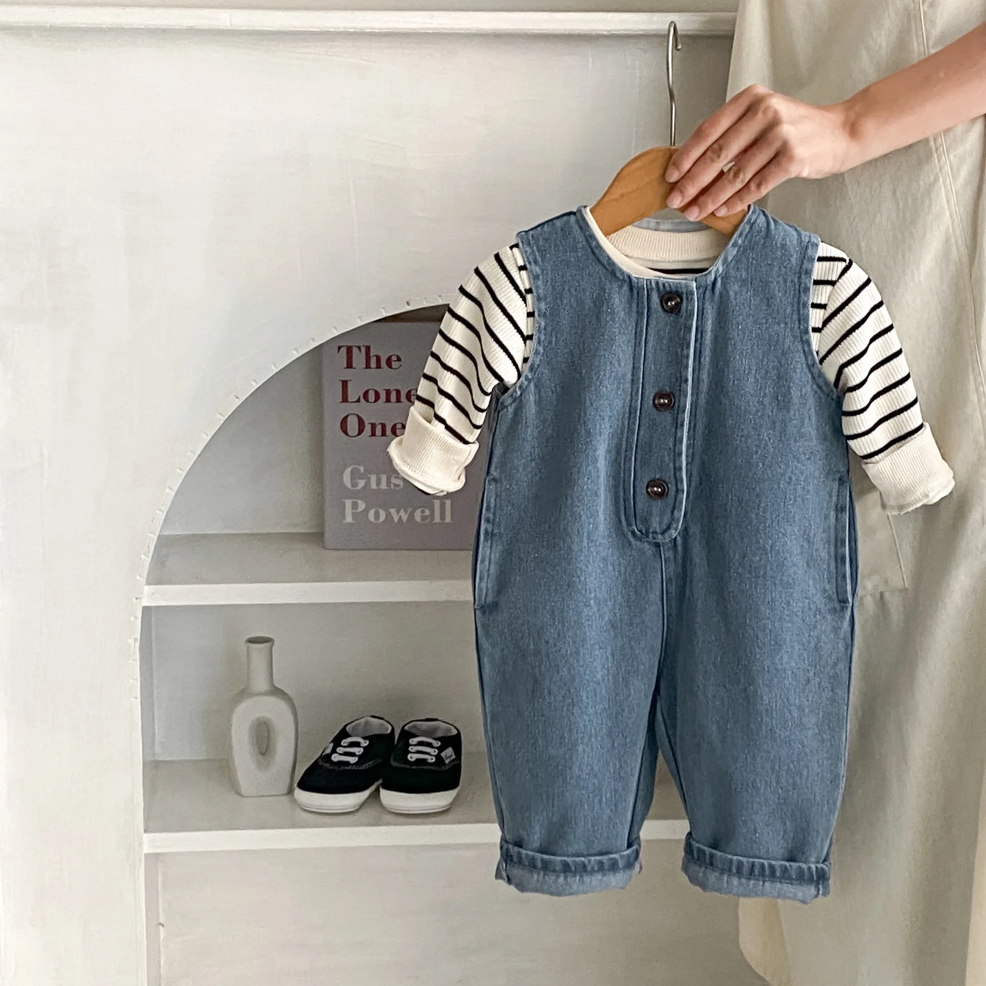 Spring and Autumn Infant Treasure Clothes  Striped Top + Denim Jumpsuit Baby Jeans Set