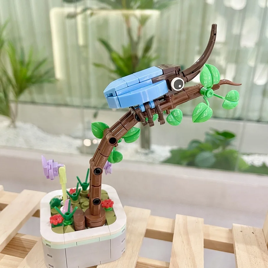 Trending Items 2024 Floral Bouquet Brick Decoration Toy DIY Plastic Ornaments Flowers Building Blocks With Insect
