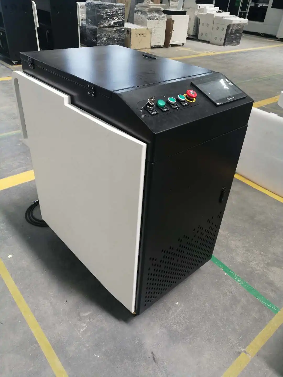 Fiber laser cleaning machine with Qilin laser cleaning head for rust/paint/oil  removal