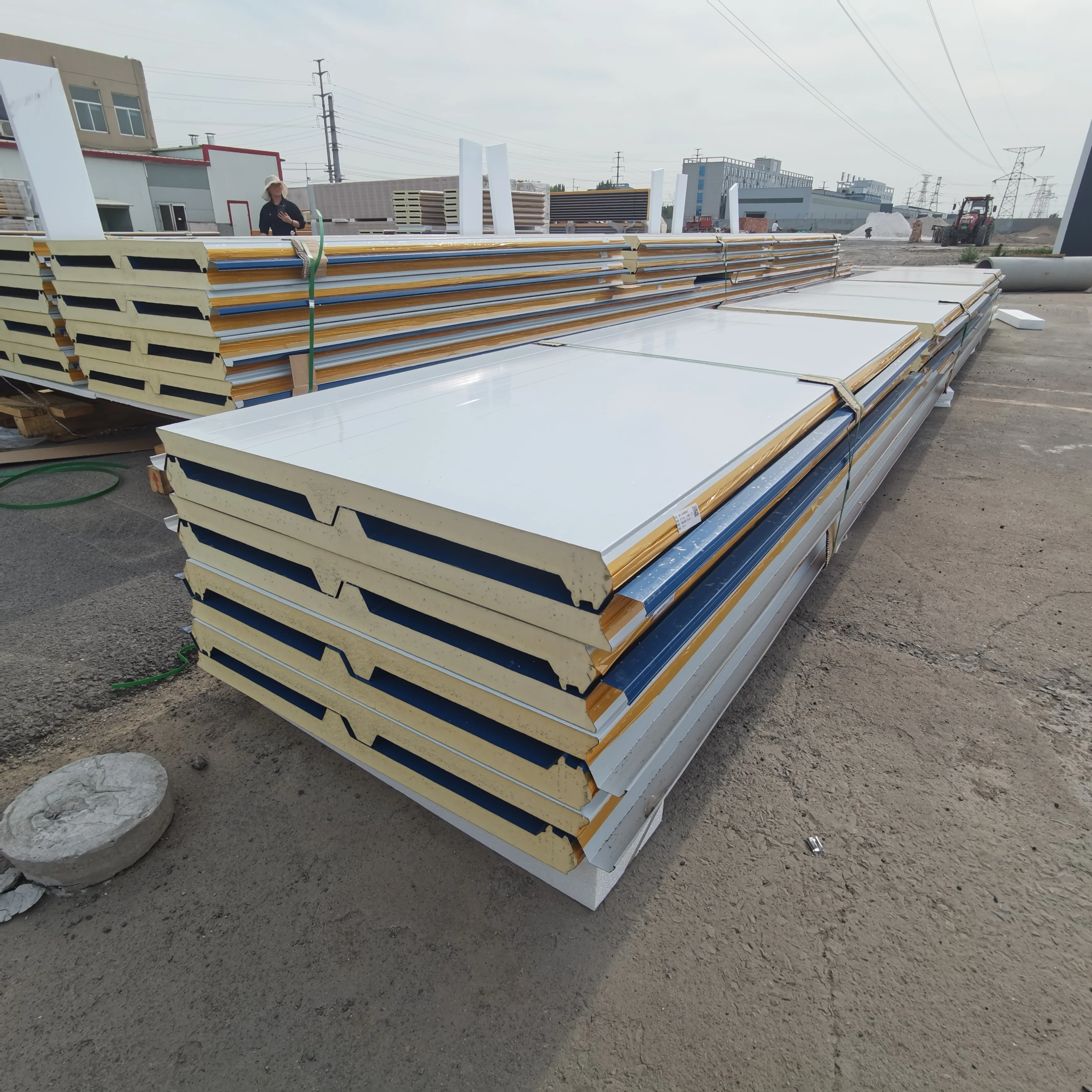 Factory Price Eps Sandwich Panel Insulated Steel Roofing and Walling Panels