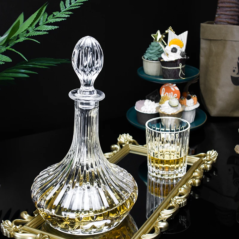New Classical Unique Style Engraved Crystal Glass Liquor Wine  Bottle Whisky Decanter