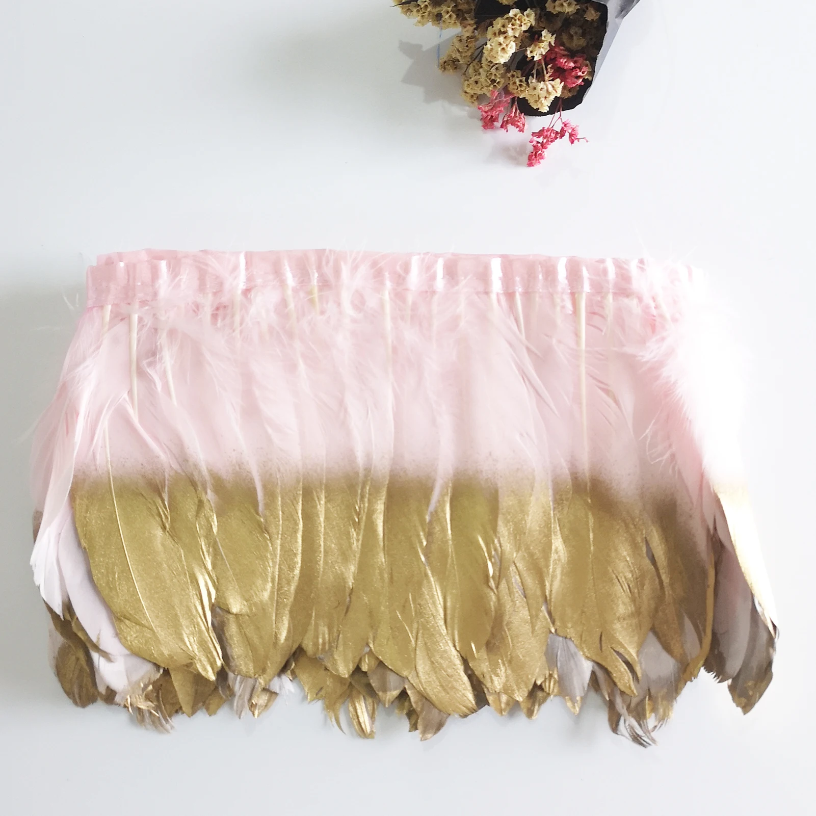 Wholesale High Quality Multi Colour Turkey Feather Cloth Edge White Pink Glod Mix Turkey Feather Trim Fringe For Dress Decor