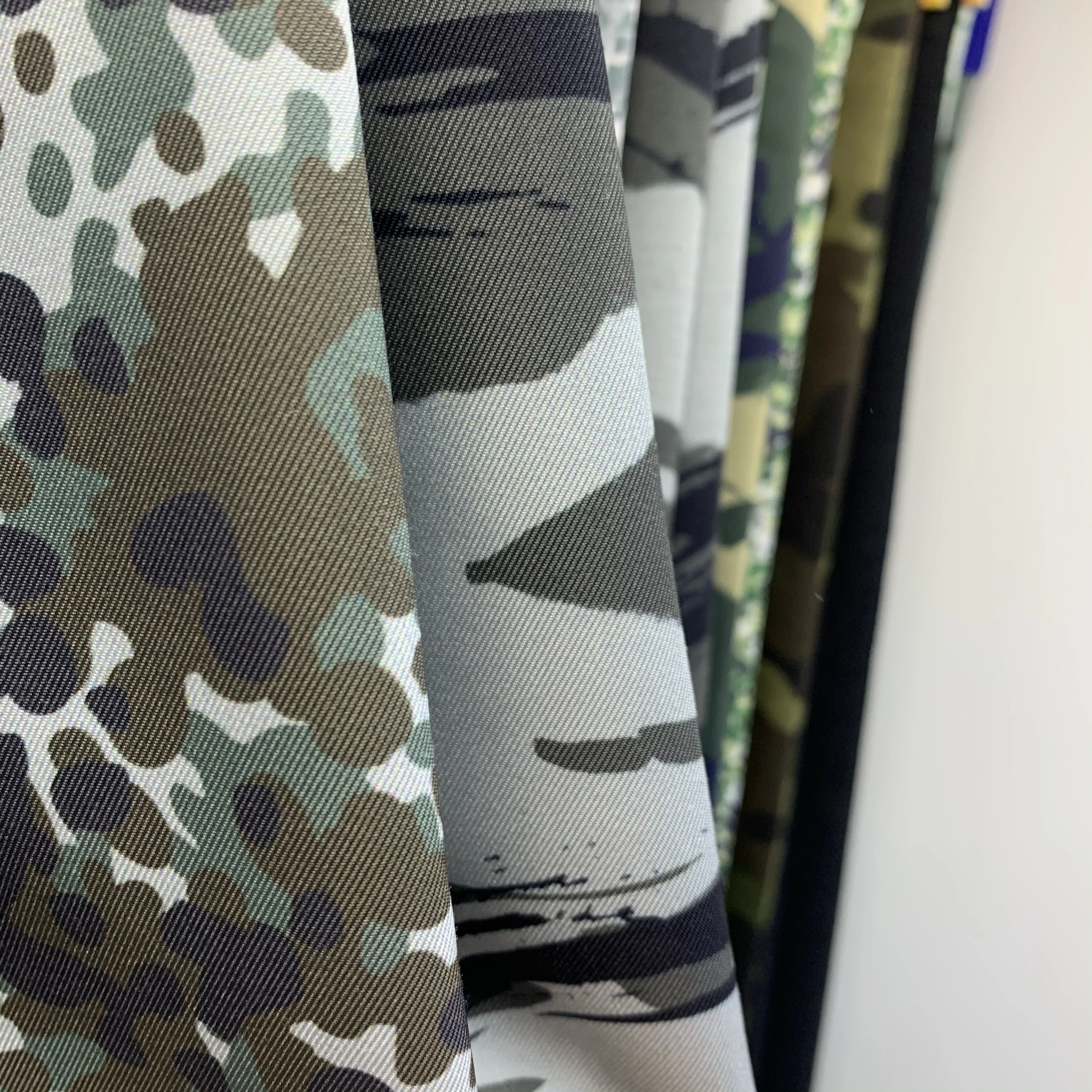 
Best selling jacket blue vinyl wrap film 21*21 military uniforms camouflage army 