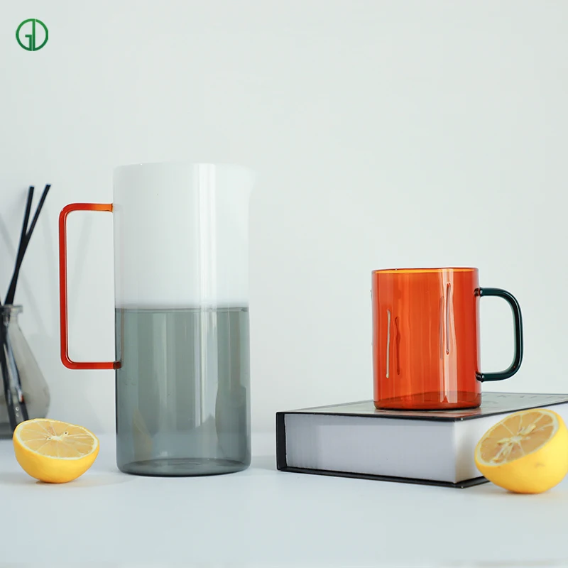 Custom Nordic Home Style Borosilicate Glass Water Jug Glass Water Carafe Heat Resistant Milk Glass Filter Pitcher With Spout
