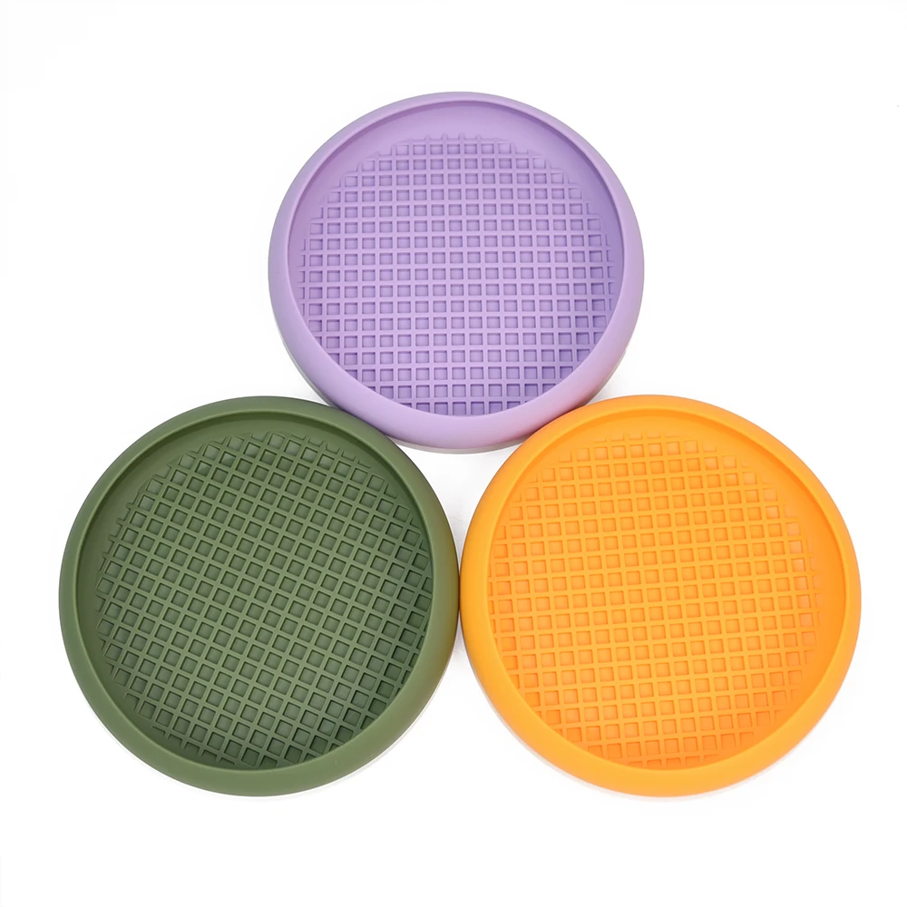 Factory Wholesale Non-Slip Dog Feeding Bowls Slow Down Pet Eating Speed Interactive Slow Feeder Dog Bowls